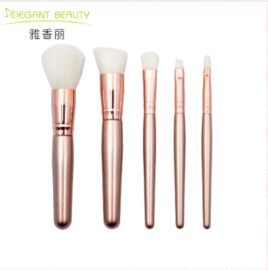 粉撲、美妝蛋、午夜福利视频免费在线观看，用它們化妝有什麽區別？