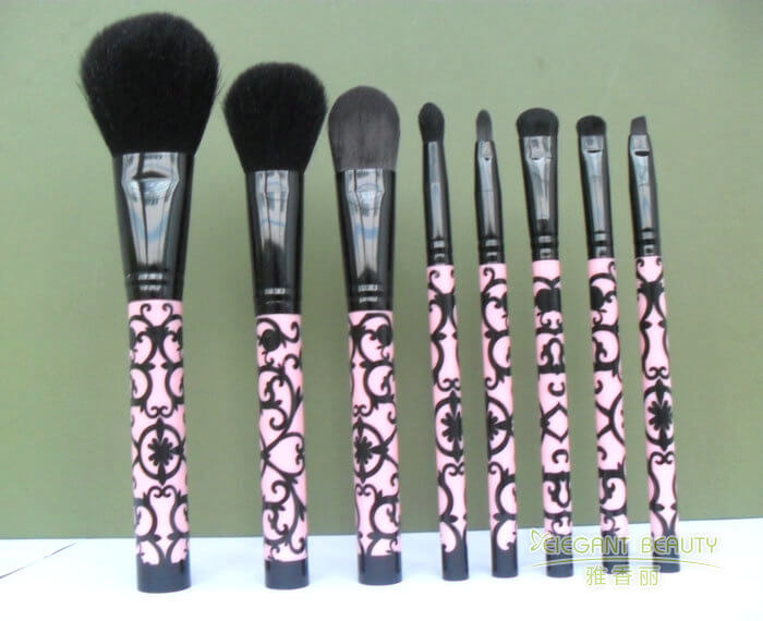 午夜福利视频免费在线观看套裝與妝容風格：如何用一套刷子打造多樣妝效